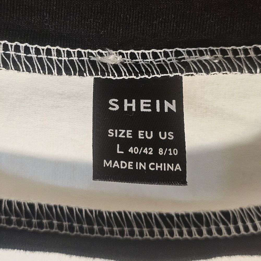 SHEIN CROPPED TEE - Picture 5 of 5